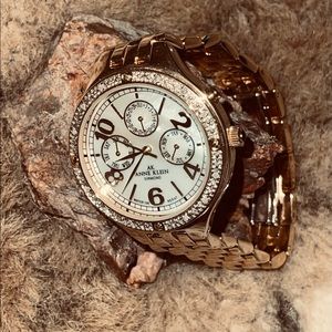 Anne Klein Gold Tone Womens Watch with Diamond accents. 7- 7 1/2" Bracelet